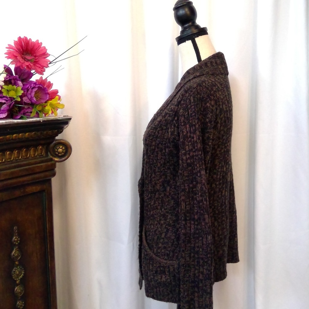 Effect- Button Sweater - Picture 4 of 6
